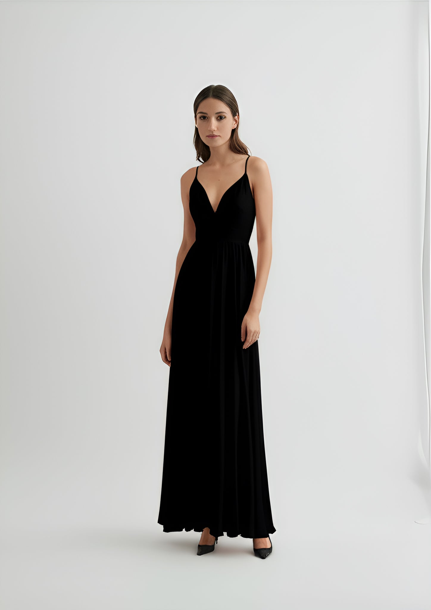 Elegant Sleeveless Floor-Length Gown